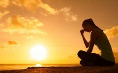 <b>女人有外遇 男人不能一味贬低 应该通过交流了解</b>